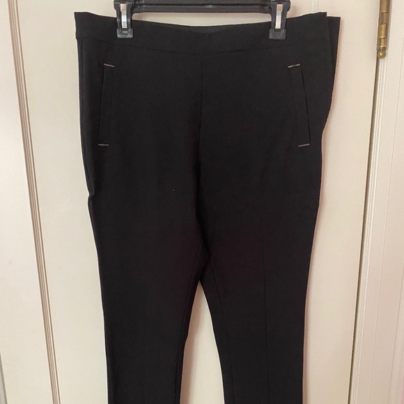 H&M black pants only worn once. Size 12 - Picture 1 of 6